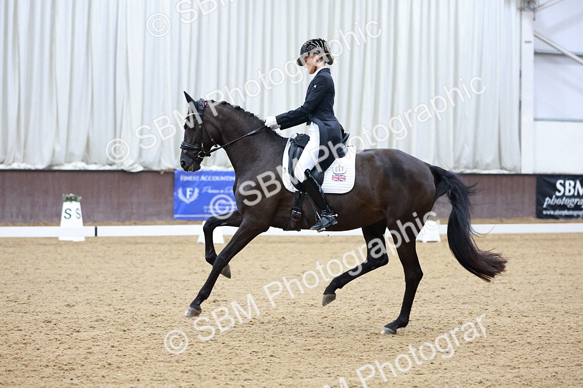 SBM_021197 - Class 14 - FEI Grand Prix - 17.40-18.34