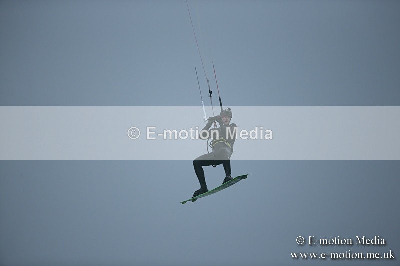 KS 030413-98 - Kite Surfing