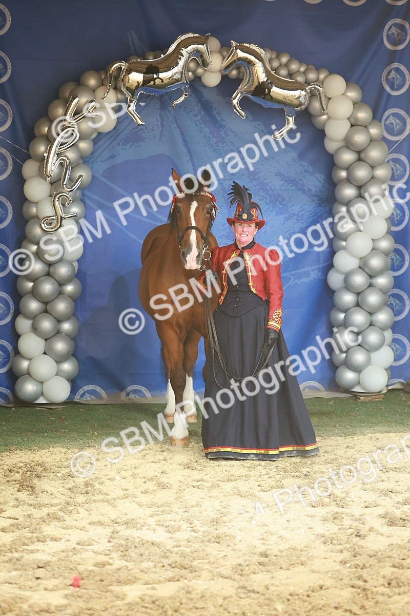 SBM_13744 - Class 104 - IH  Costume