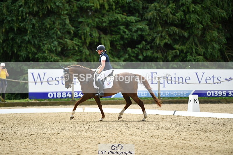 250718A-121500-01395 - 144-Verity.Perry-Vogue