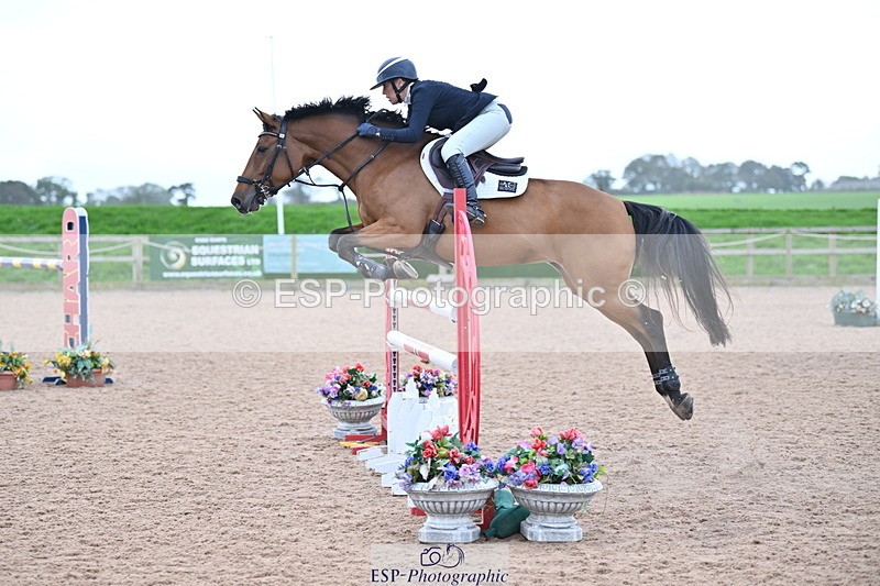 231013A-141205-02609 - Cls 9 Foxhunter & 1.20m Open