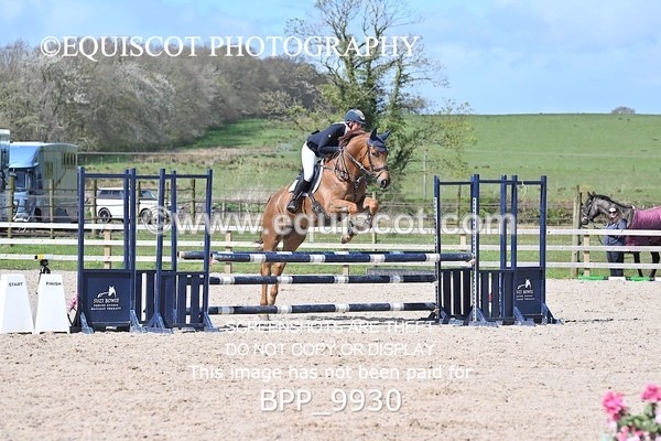 BPP_9930 - CLASS 19 SUN Senior British Novice/ 90cm Open