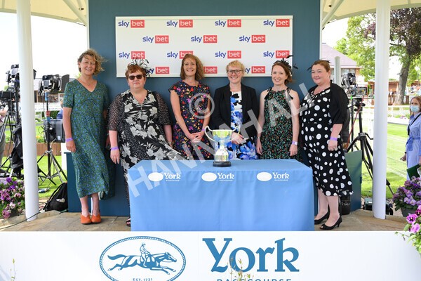 yr12062021r3-28 - Race 3 3.05pm Sky Bet Race to the Ebor Grand Cup