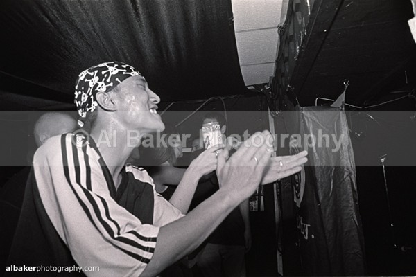 25 - Friends-&-Family @ the roadhouse 06.04.02