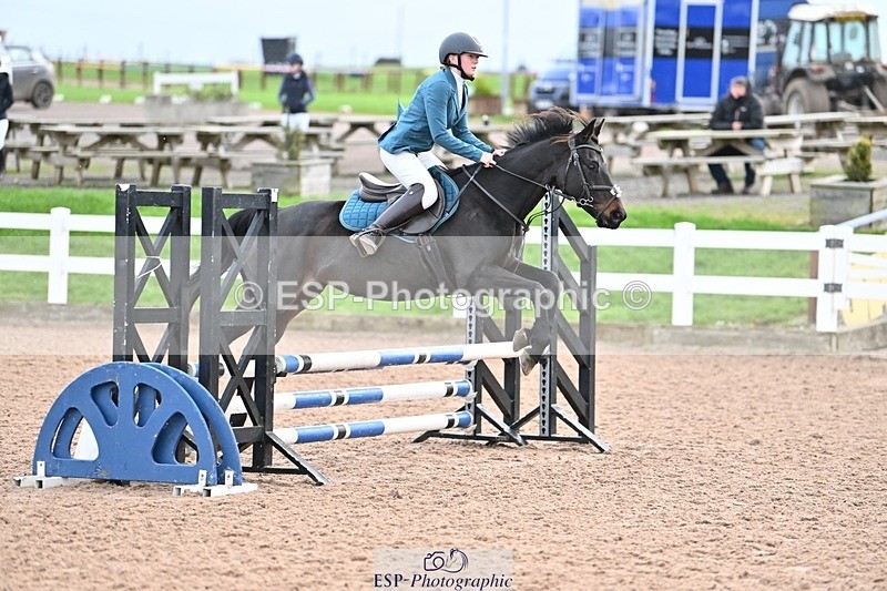 241117X-083254-03080 - Cls 02s Pony intro 70cm