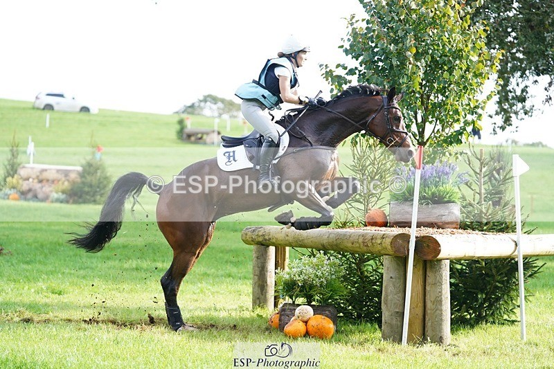 231020-113056-06935 - 045-HILDARE.REGARDE.MOI-Danielle.Mccormack-XC