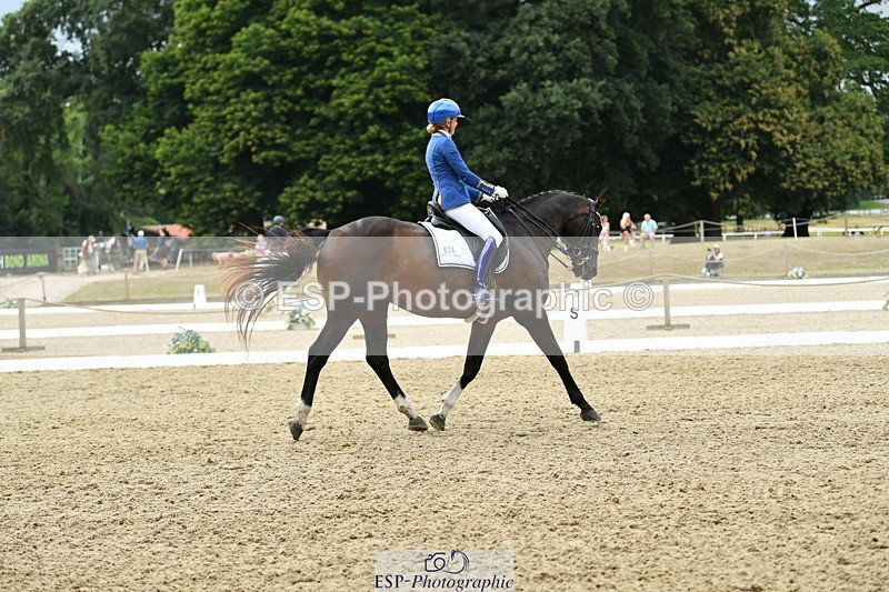 250718A-135736-01933 - 038-Natasha.Collings-Costello-Dovevale.Tender.Dove