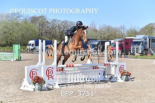 BPP_3751 - CLASS 3 FRI Senior British Novice/ 90cm Open