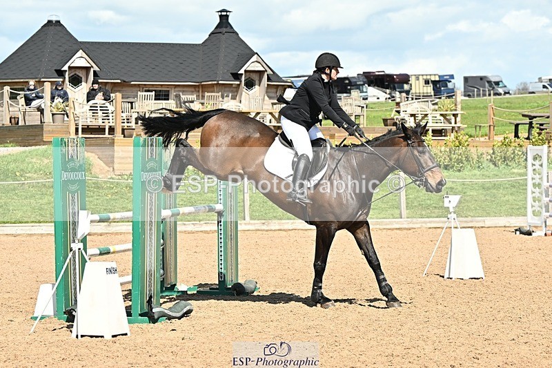 250416-134550-01240 - Cls 4 Newcomers and 1.10m