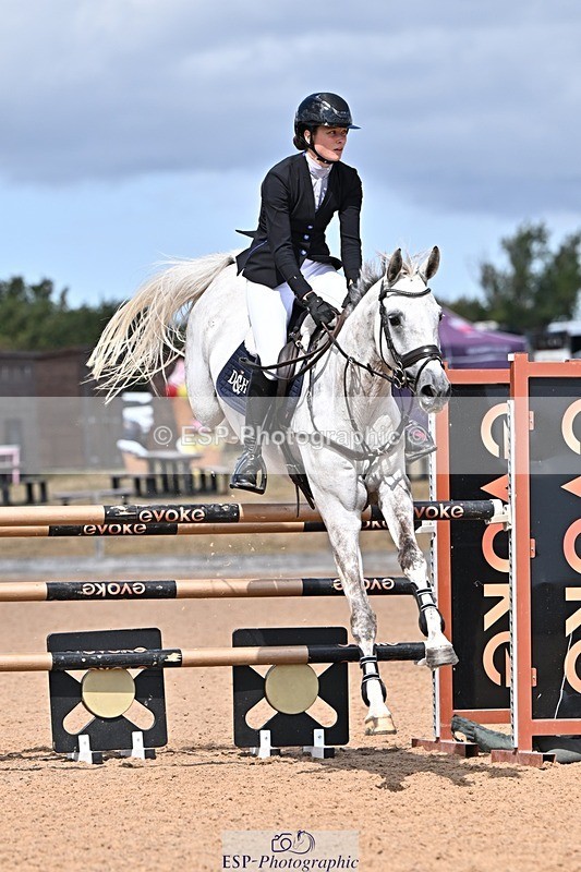 260819-144158-01194 - Cls 6 Foxhunter and 1.20m