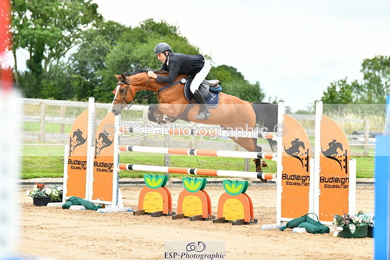 230720A-145441-03612 - Cls 9, 2 Star Big 1.40m Start to break