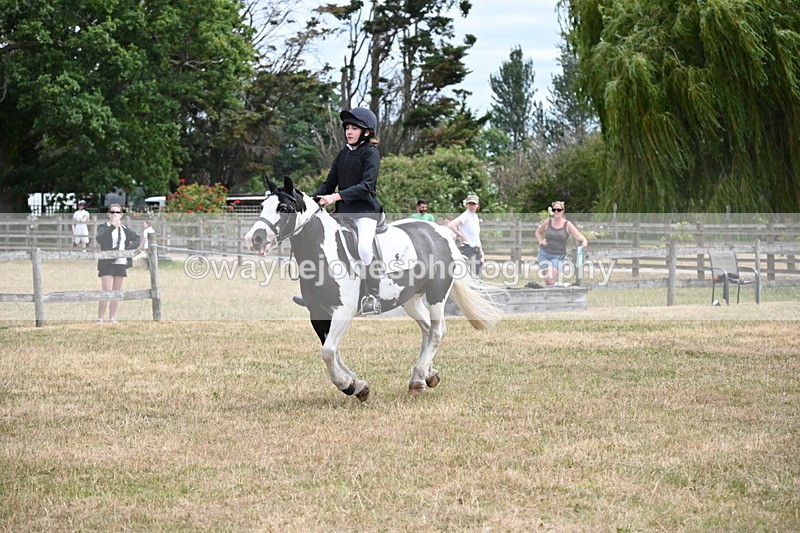 WJ6_5277 - Class 12 Minimus Jumping 45cm