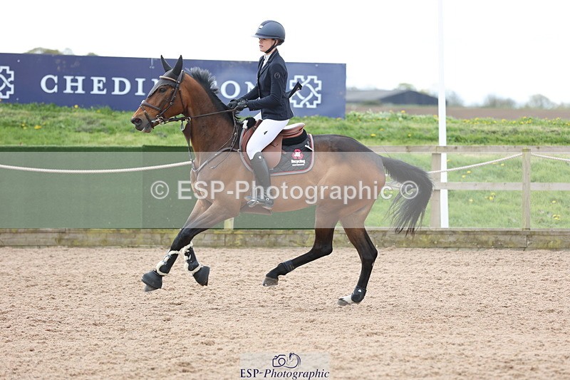 240419A-120224-06967 - Cls 6, 2 Star Medium Tour 1.35m