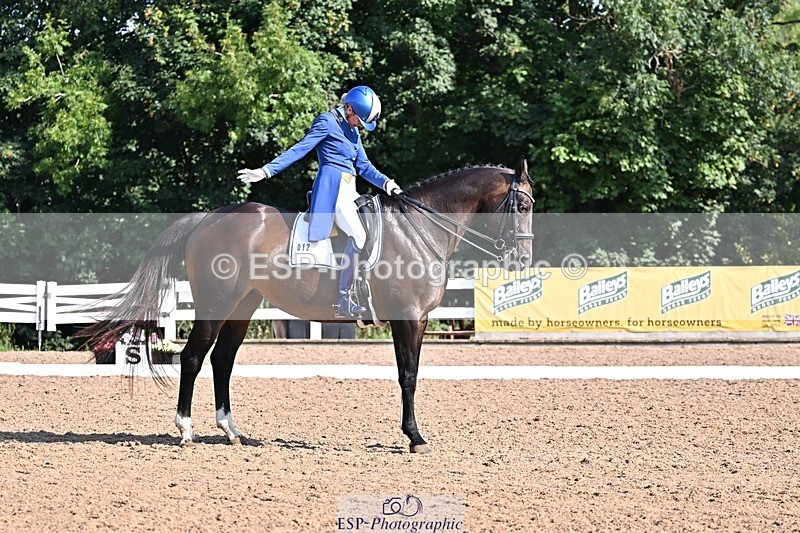 250816-095123-02375 - 012-Natasha.Collings-CostelloDovevale.Tender.Dove