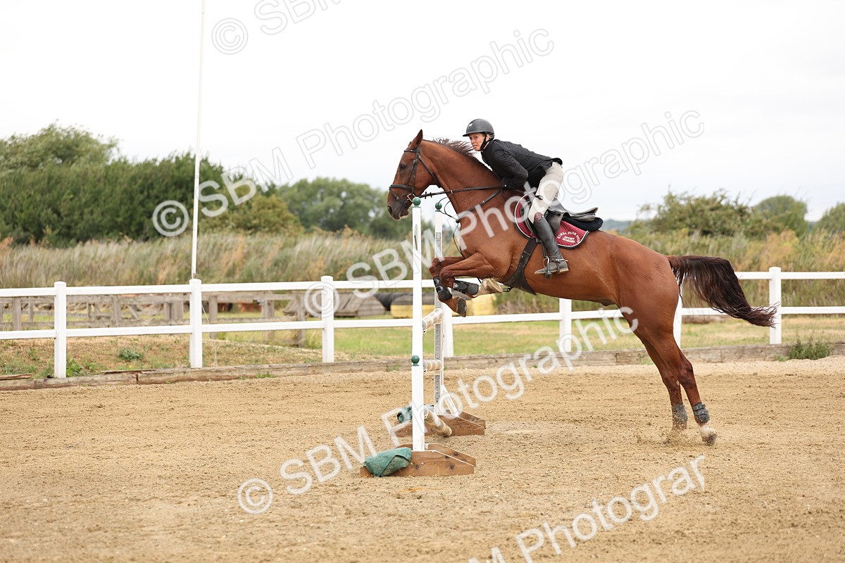 SBM_023927 - Class 6 - Senior Newcomers 1.10m
