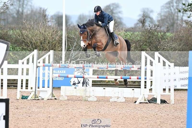 241206-140729-01054 - Cls 6 Foxhunter and 1.20m Open