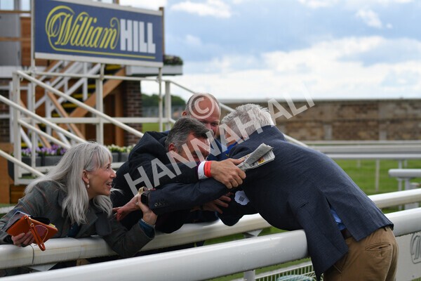 yr22052021r6-32 - Race 6 4.55pm Reg Bond