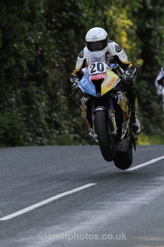 Ben Wylie BMW / Ice Valley by Motorsave Trade - Friday Practice - Solos
