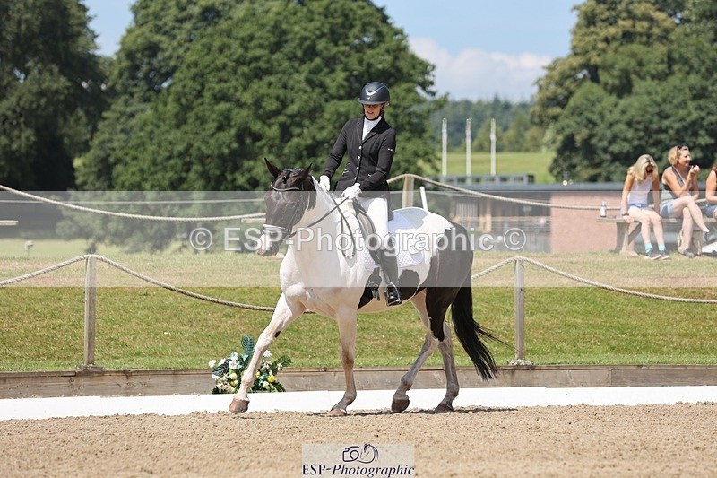 240719-121331-01619 - 123-Michelle_Wallis-Alvescot_Winning_Mood