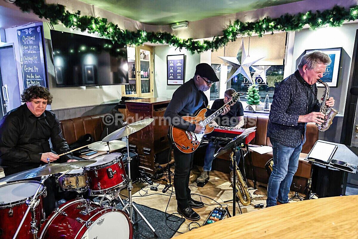 Derek Nash Dec 2025-36 - Derek Nash and Jonny Henderson Trio