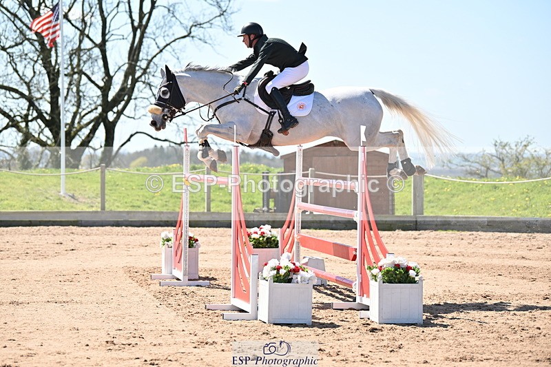 240420A-133442-11409 - Cls 7, 2 Star Medium Tour 1.35m