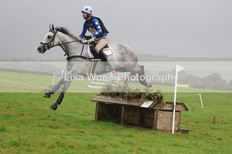 3E7A1836 - Class 4: 80cm: Box