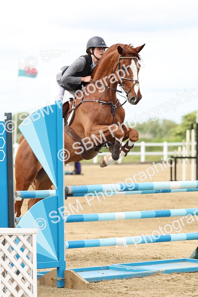 SBM_001117 - Class 4 - Senior Newcomers - 1.10m