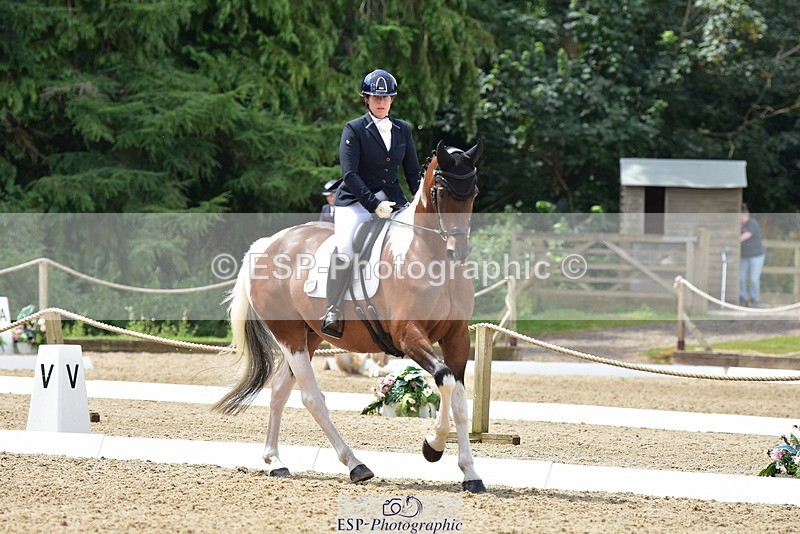 250719A-124810-05729 - 074-Victoria.Hamlyn-White-Langaller.Tarak