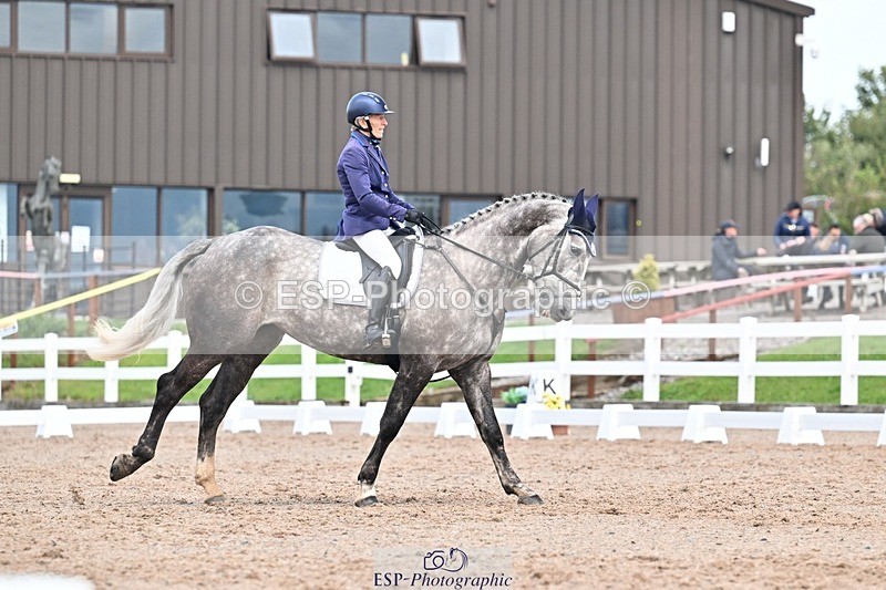 250907-133538-08539 - 008-Caroline.LynchHio.Easter.Rose