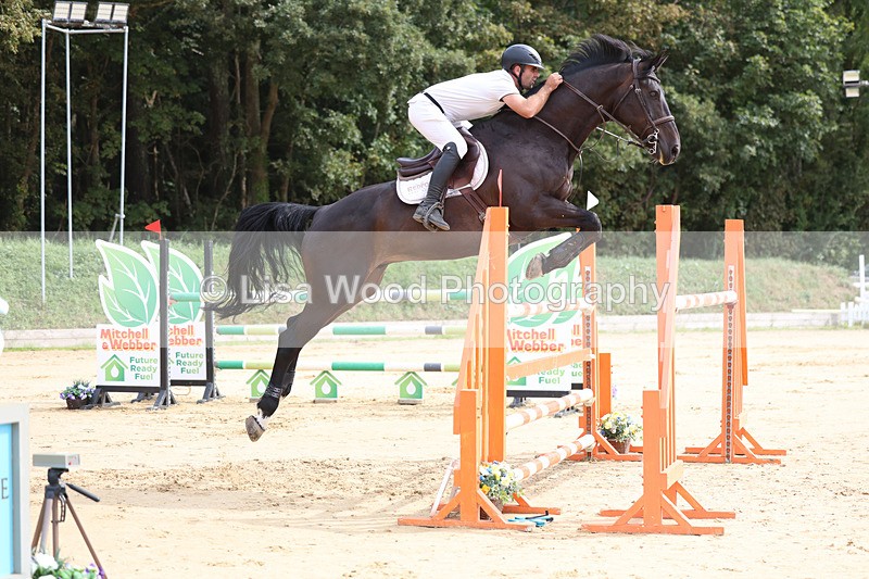 3E7A4524 - Class 9: Senior 1.30m open