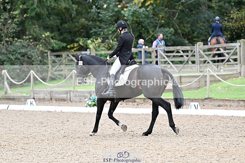 251022A-151939-00515 - B-111-Polly.Walker