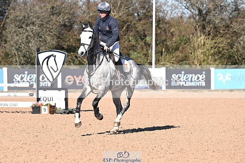 260318B-101145-00045 - Clear Round & Brit Nov 90cm