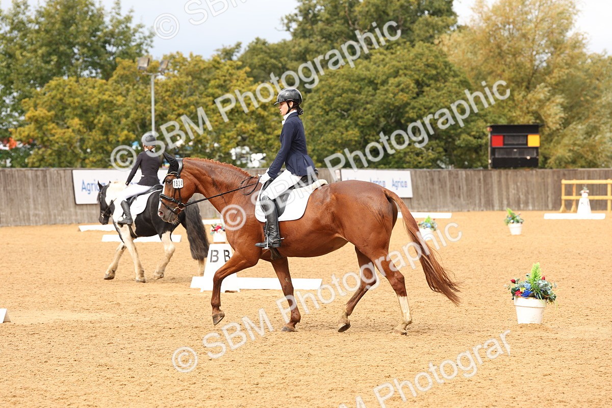 SBM_44141 - D6 - Small Tour Championship Intro 4