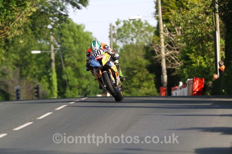 Peter Hickman* BMW / Ice Valley by Motorsave Trade - Tuesday Practice Solos