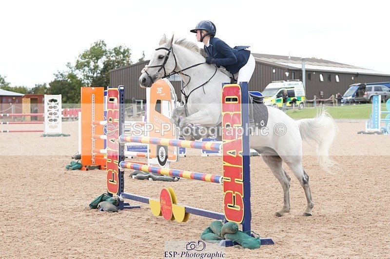250921-123406-02953 - Cls 9 Pony Foxhunter and 1.10m