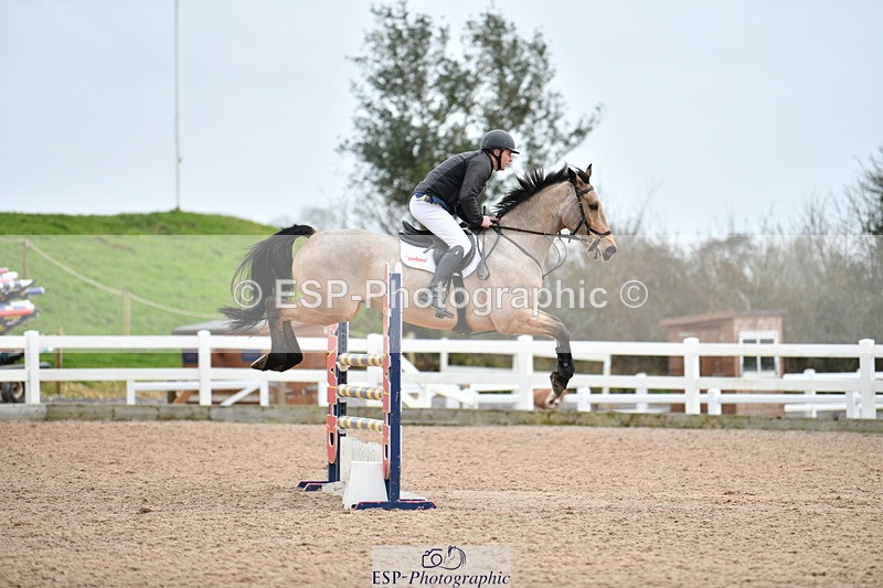 240124A-125434-00583 - Cls 3 Newcomers & 1.10m Open