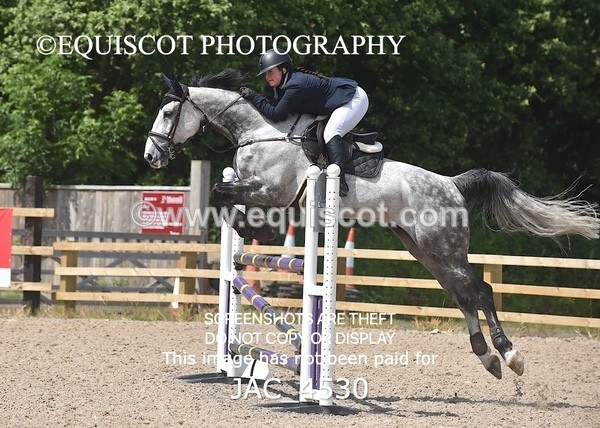 JAC_4530 - CLASS 6 Senior Newcomers/ 1.10m Open