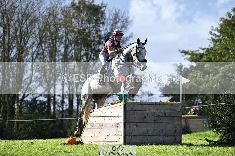 231022-125618-28636 - 316-I.ELLIE.JAY.BUMBLE-Henrietta.Ewell-XC