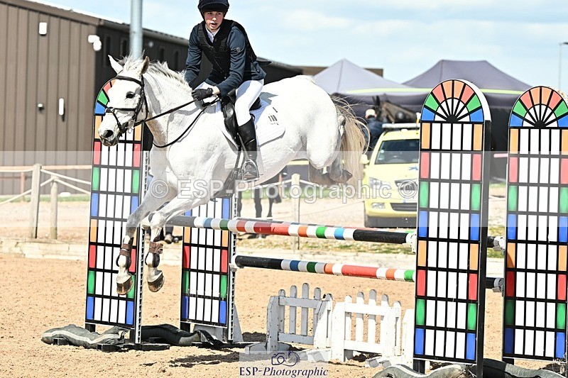 250416-134136-01203 - Cls 4 Newcomers and 1.10m