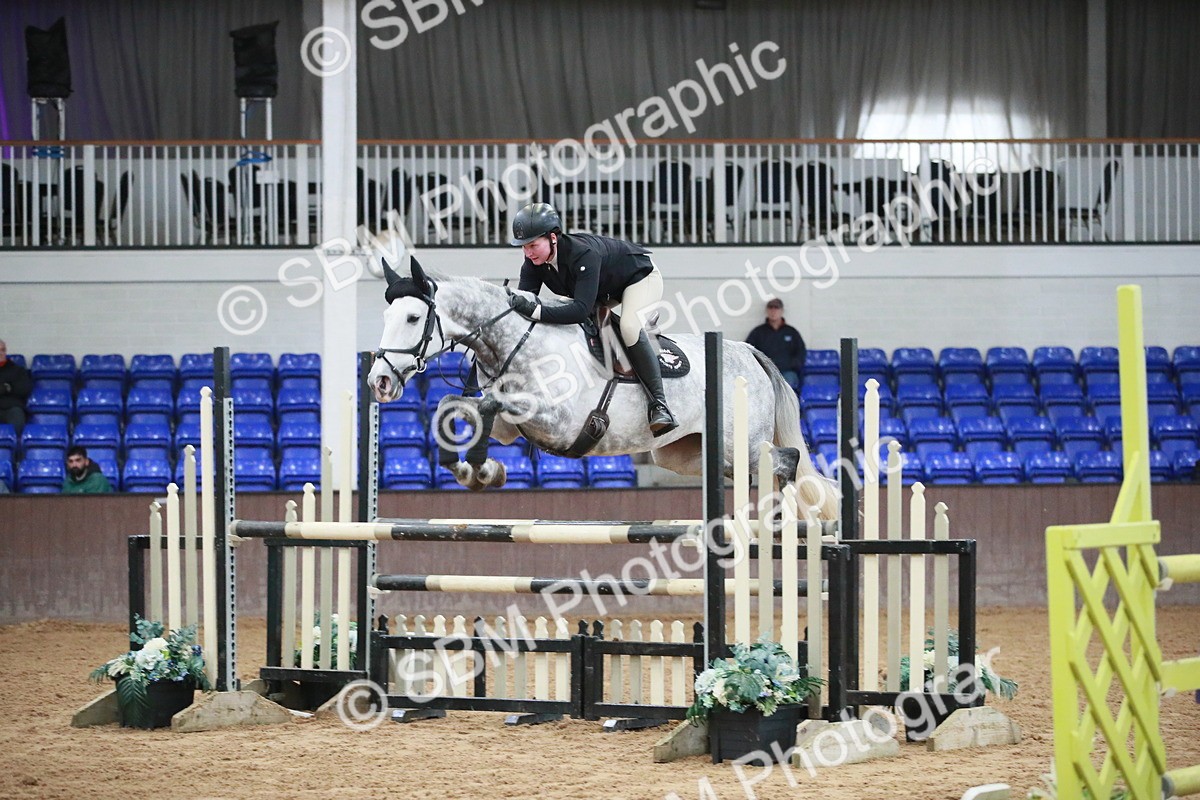 SBM_000946 - Class 4 - Senior Newcomers - 1.10m Open