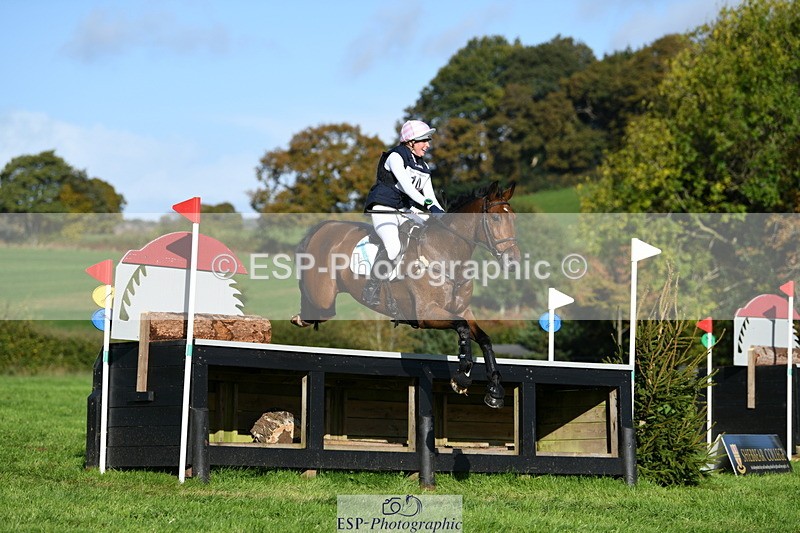 251024A-105924-07527 - A-010-Claire.Stallard-Penoyre