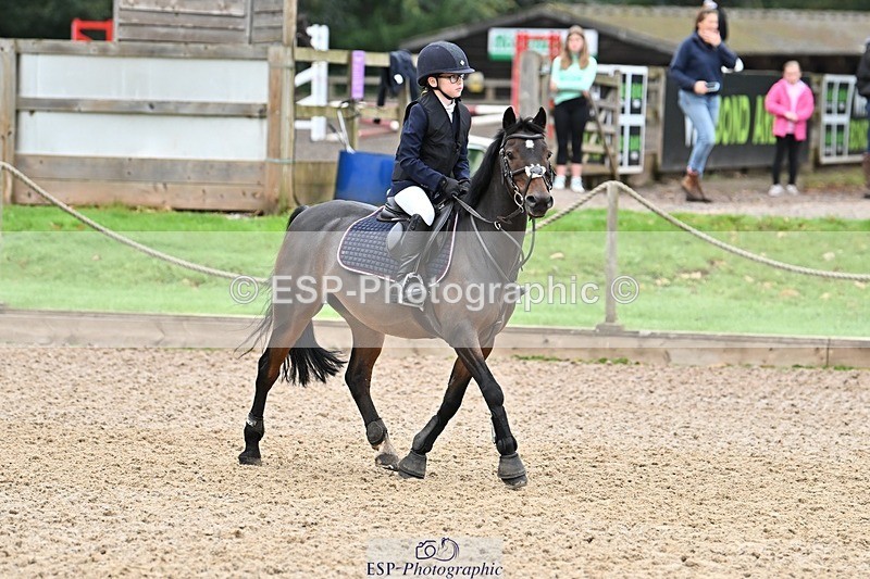 230930-093426-00028 - Cls 1 Pony Intro 70cm