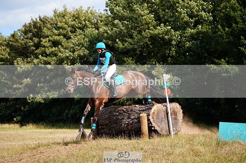 250802A-161506-07913 - F-283-Helen.Daly-MIELIKKI