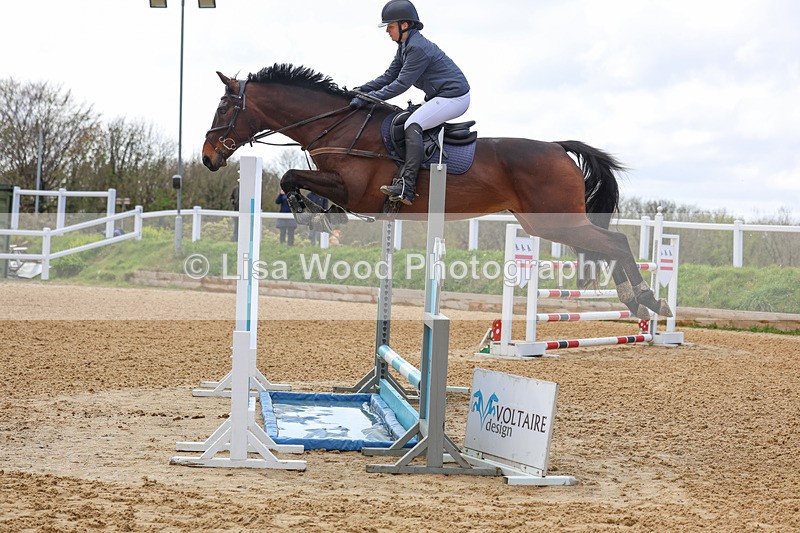 3E7A2080 - Class 8: Senior Foxhunter/1.20 open