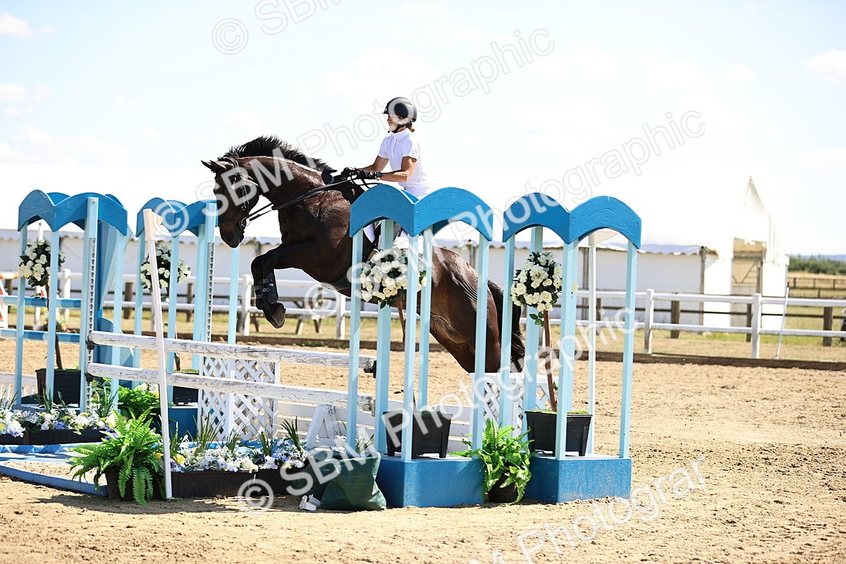 SBM_015453 - Class 16 - Senior foxhunter - 1.20m Open