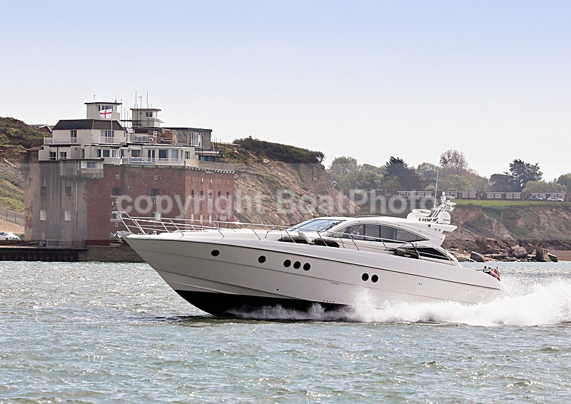 140504 YOUR FAULT WT7A1084 - Motorboats - Hardtop
