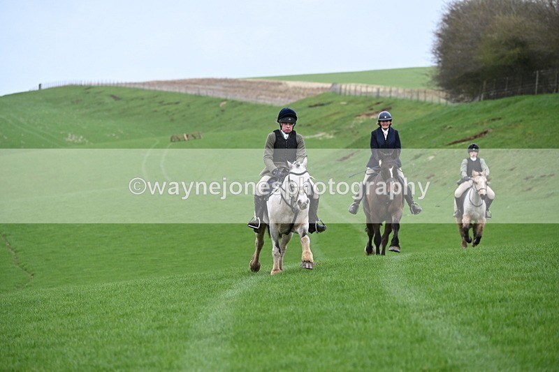 WJ6_9353 - Line Three