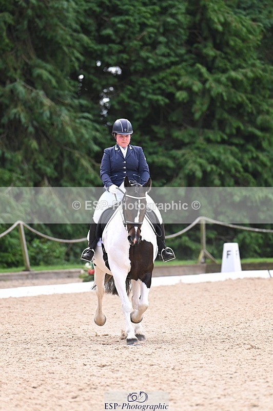 240809-115117-00604 - 228-Lauren.Picknett-Bonnie.V