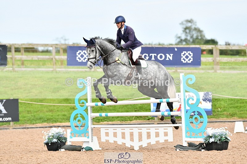 240915A-165118-11123 - Cls 30 Snr Foxhunter