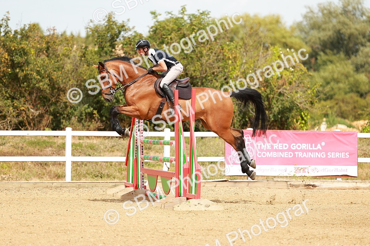 SBM_003821 - Class 14 - Senior Newcomers 1.10m